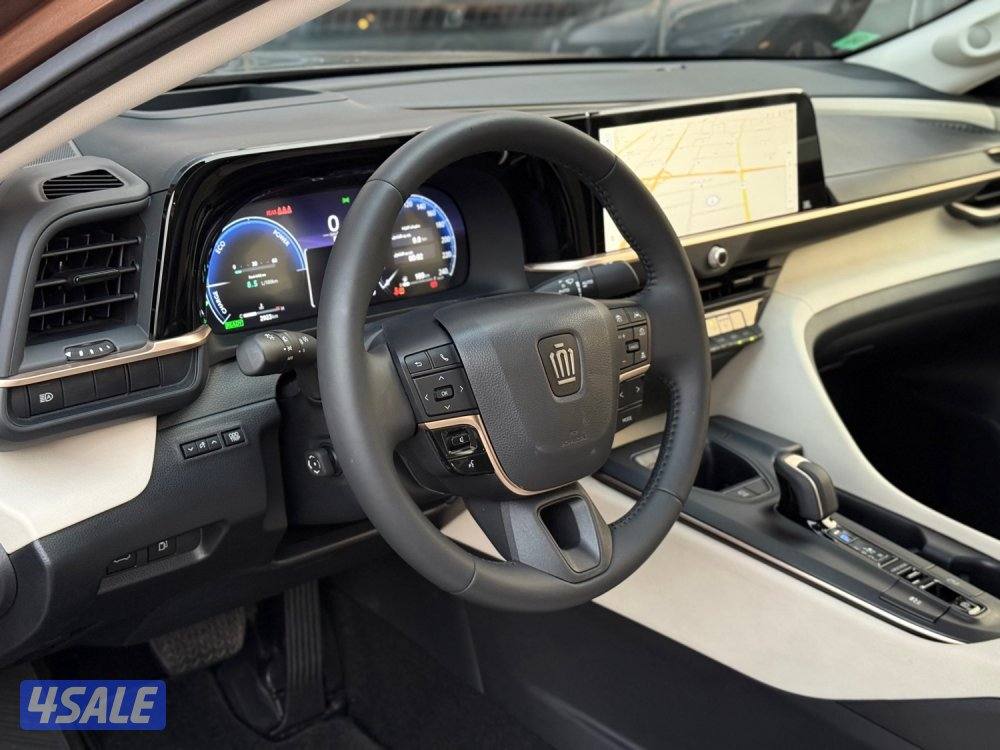 TOYOTA CROWN HYBRID _2023 عداد الفين فقط6