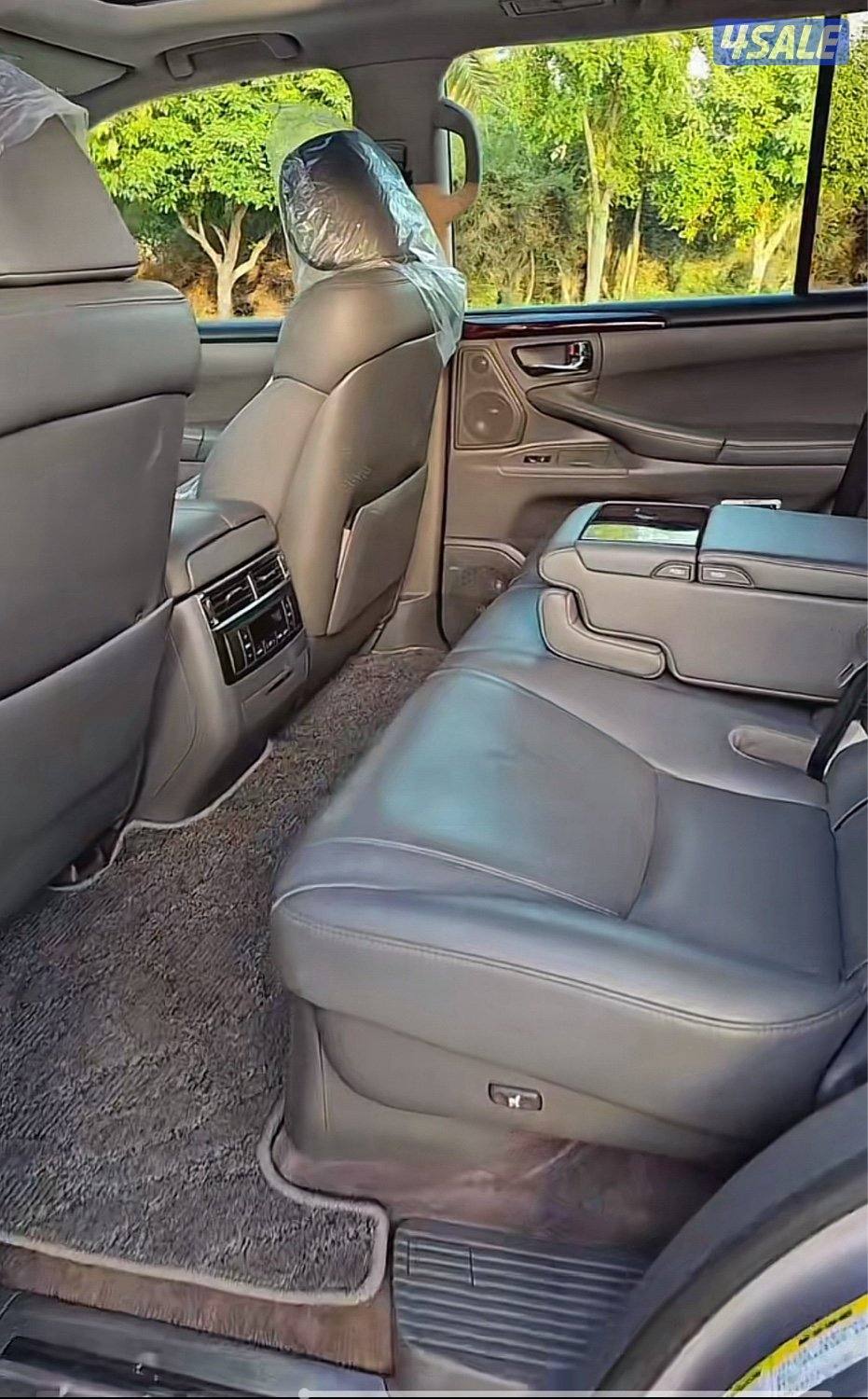 جيب لكزس٢٠١١11