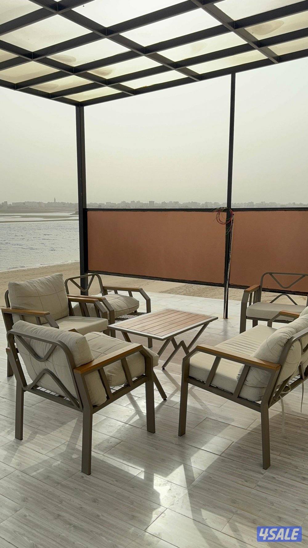 شاليه النخيل صف أول على البحر مباشره برايفت1