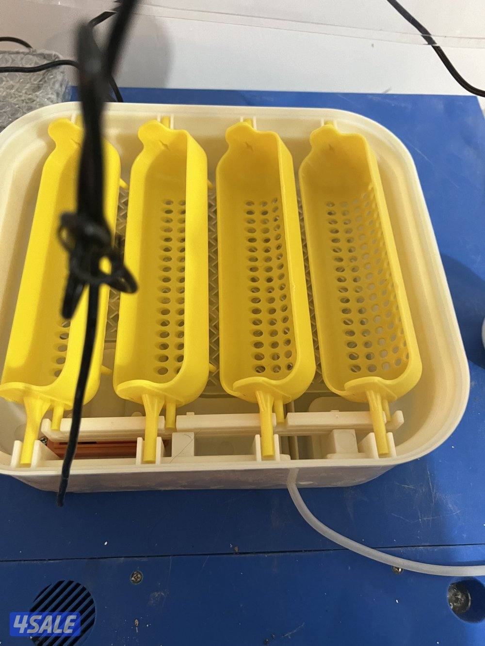 فقاسات الرابطة العالمية احجام صغيره وجودة في الانتاج3