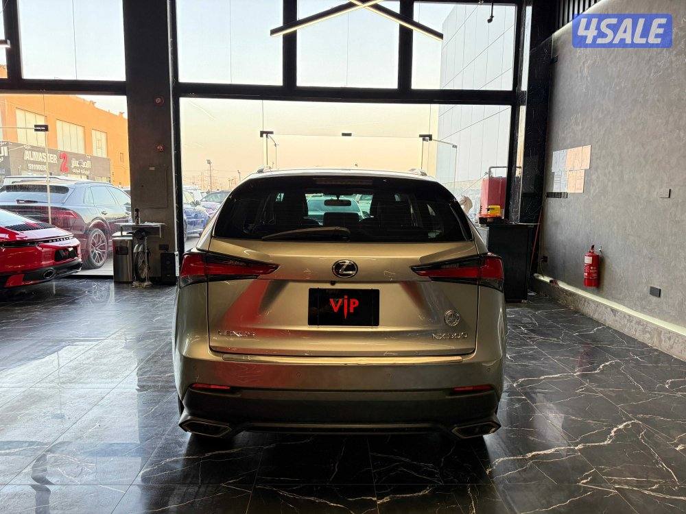 لكزس NX3001