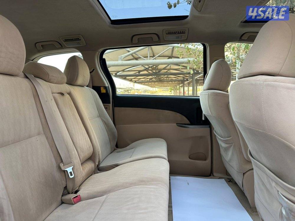 للبيع تويوتا بريفيا موديل 2014 وارد الساير8