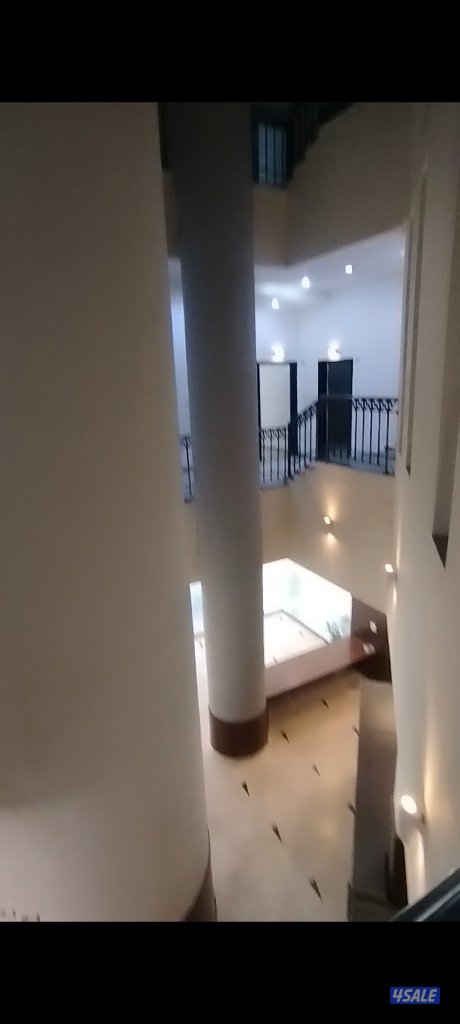 للايجار 3 ادوار تجاري بالسالمية على الدائري الخامس13