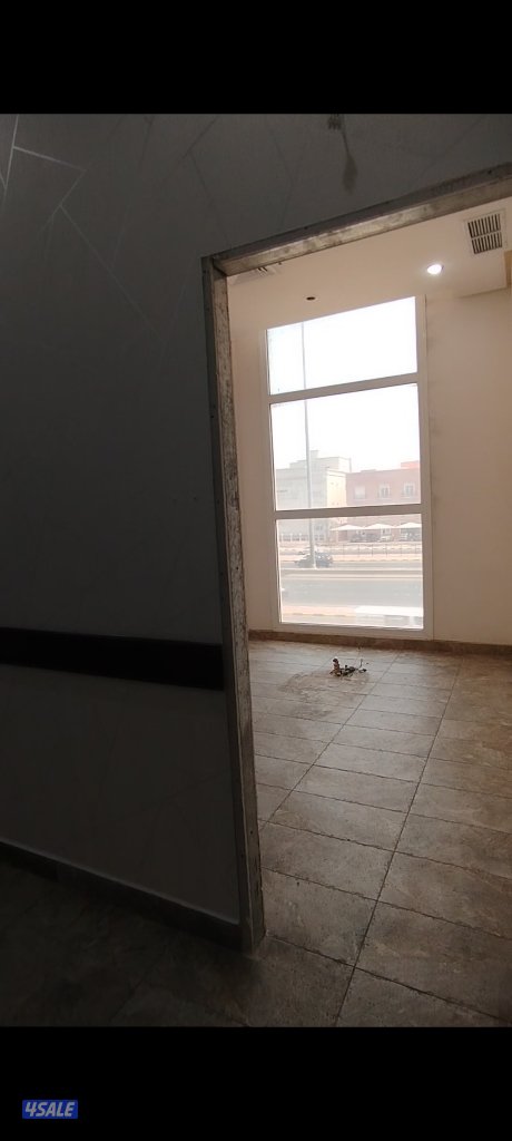 للايجار 3 ادوار تجاري بالسالمية على الدائري الخامس10