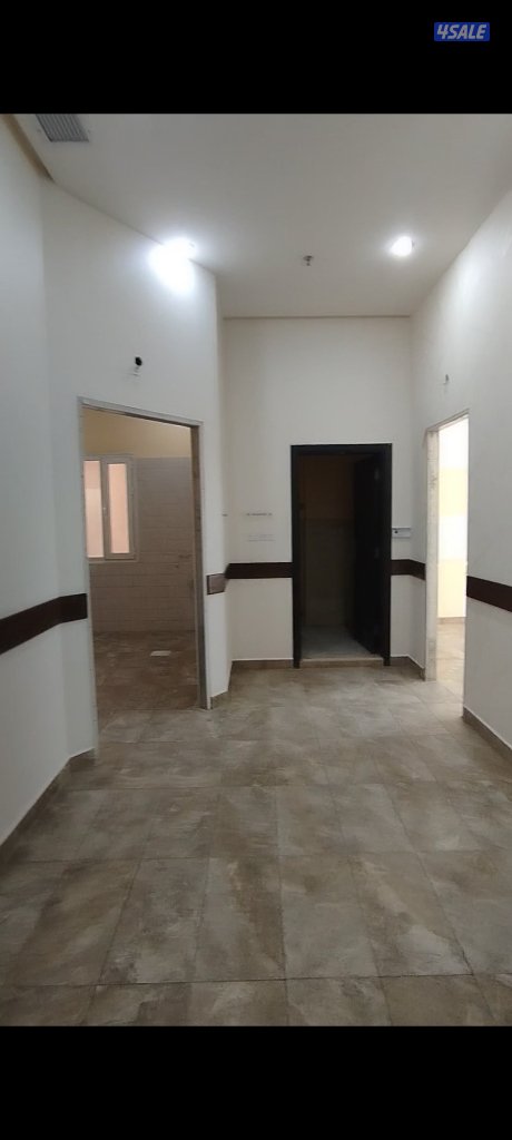 للايجار 3 ادوار تجاري بالسالمية على الدائري الخامس11