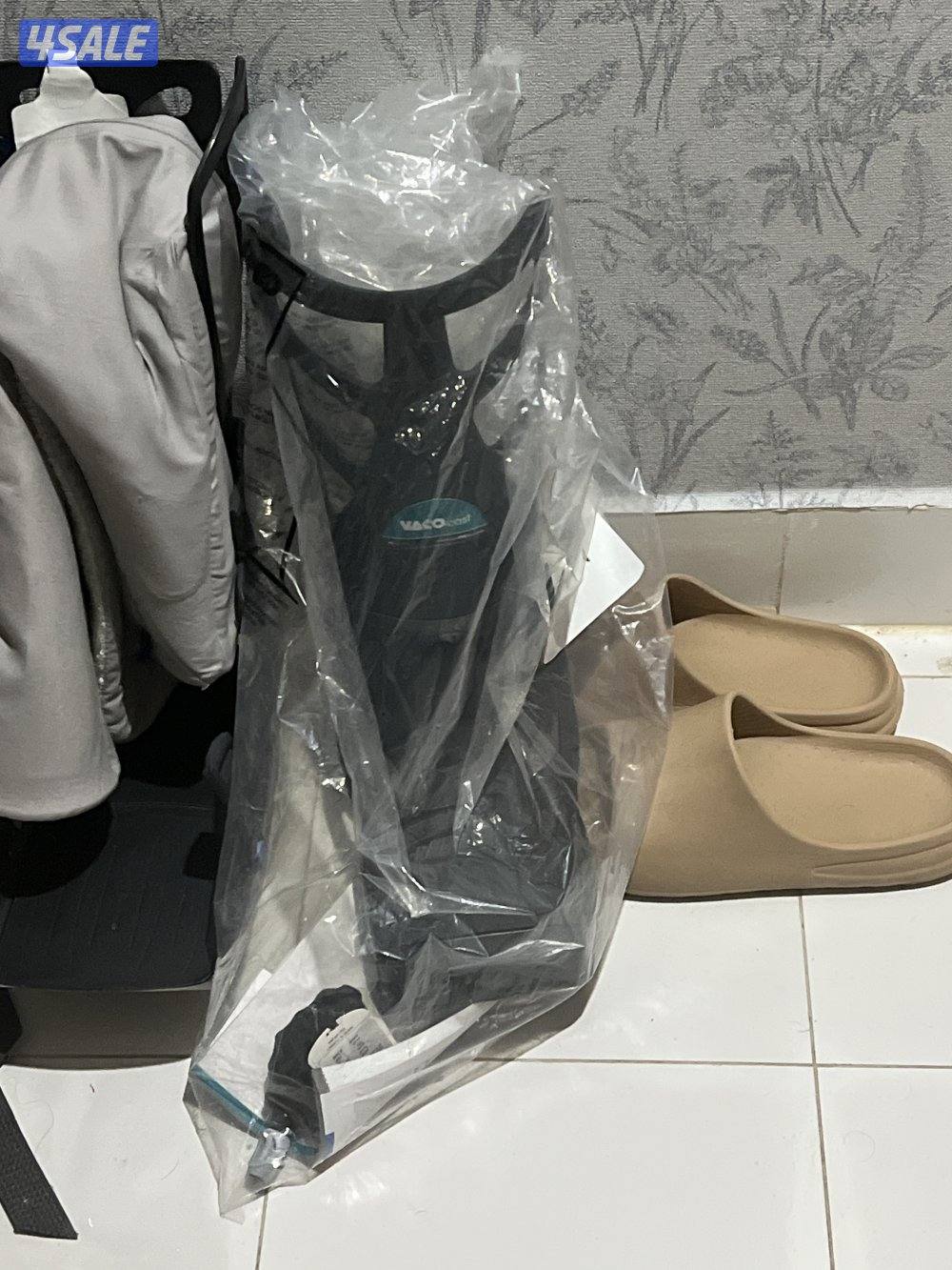 غلاف جبس للرجل يمين استعال خفيف نظيف1