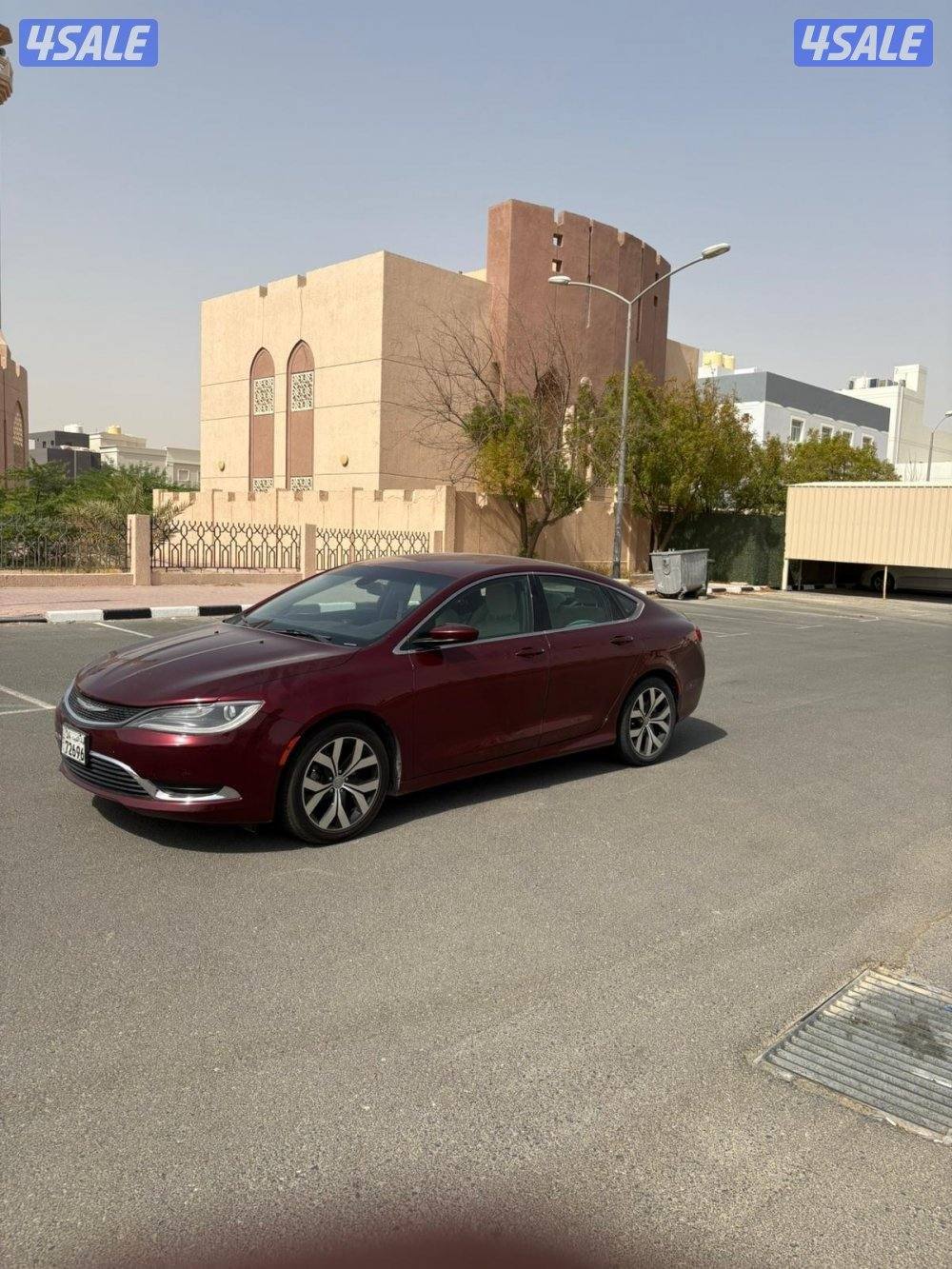 للبيع كرايزلر ٢٠١٦ ماشي ١١٢ الف موتر نظيف اربعة سلندر كامل الموصفات2