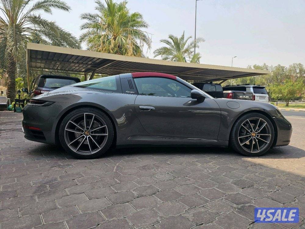 Porsche 911 Targa 42
