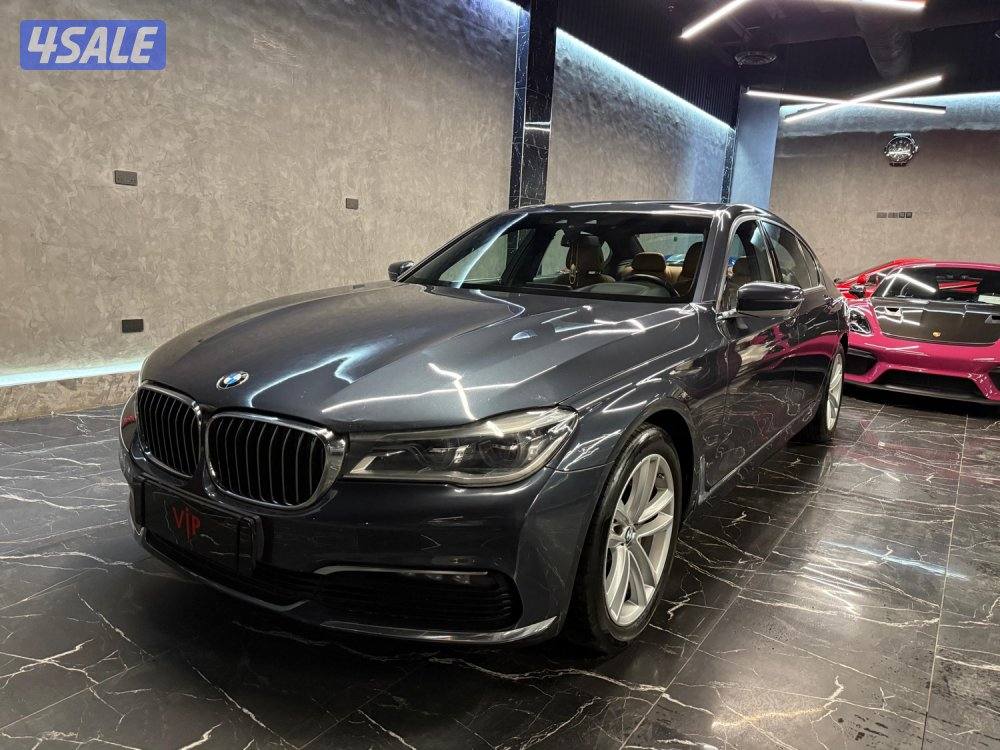 BMW 730 li0