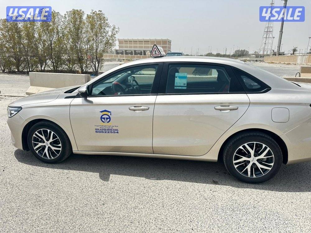 مدربات ومدربين تعليم قياده السيارات من الصفر للاحتراف خبره في التدريب3