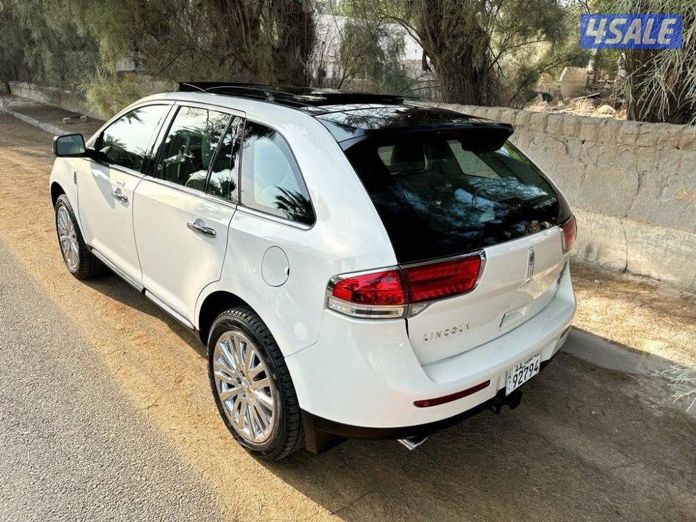 للبيع لنكولن MKX بحالة الوكالة9