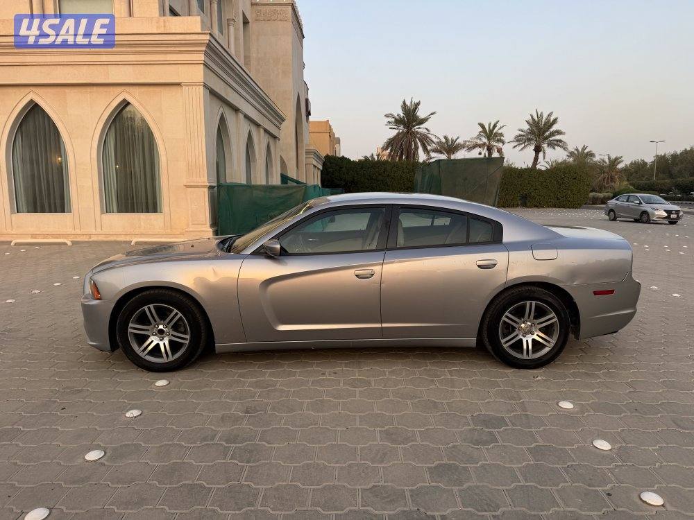 للبيع دودج شارجر موديل 2013 وراد الوكالة صبغ وكالة0