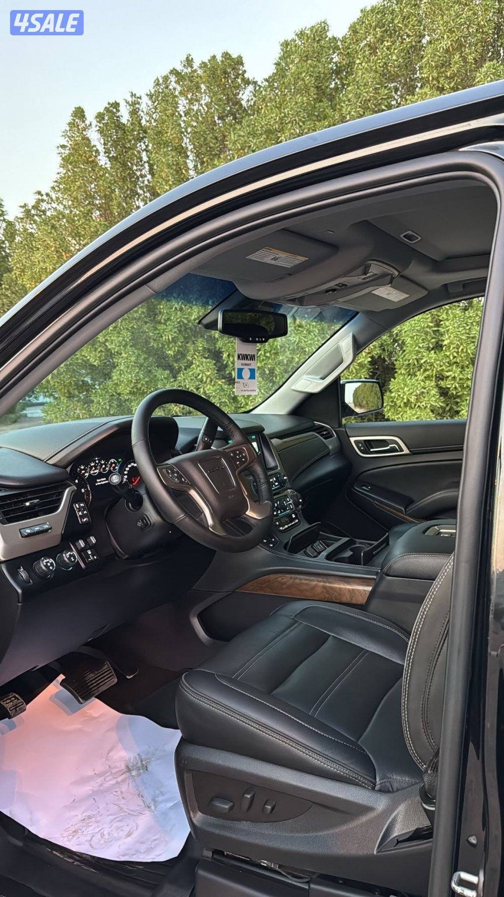 2018 GMC Yukon Denali1