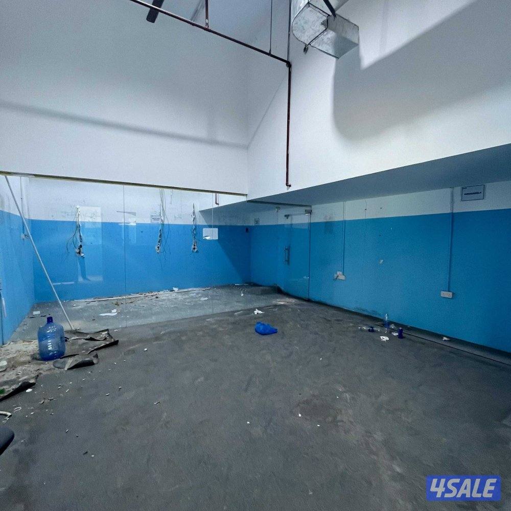 كراج تجاري للإيجار في الري0