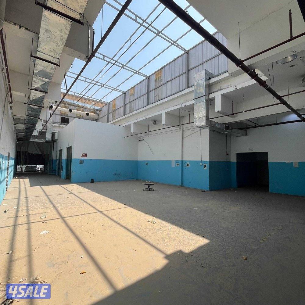 كراج تجاري للإيجار في الري3