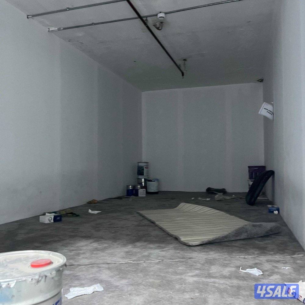 كراج تجاري للإيجار في الري4