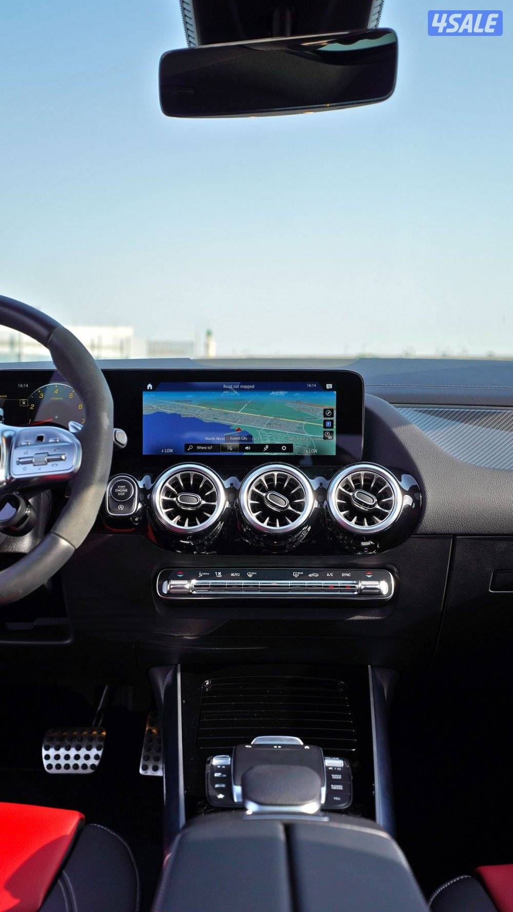 مرسيدس GLA 35 AMG ماشي 4 تحت الكفاله موديل 202211