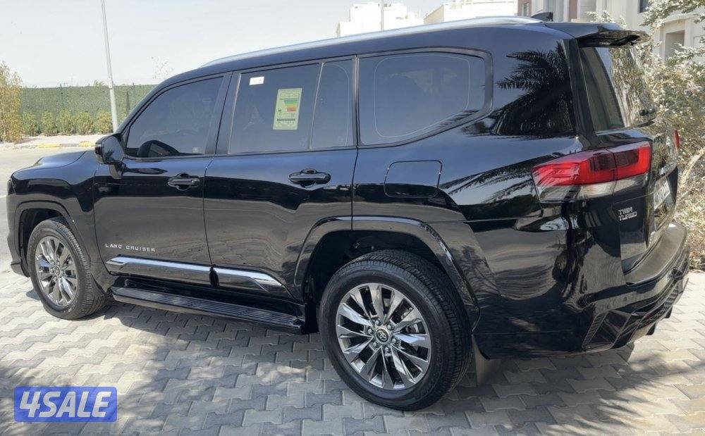 للبيع لاند كروزر GXR موديل 2025 ايرو اس تون تيربو1