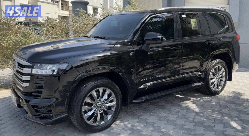 للبيع لاند كروزر GXR موديل 2025 ايرو اس تون تيربو0