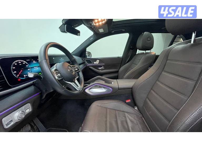 Mercedes-Benz GLE SUV10