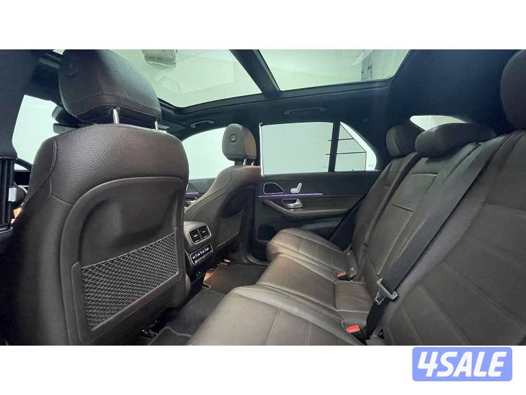 Mercedes-Benz GLE SUV13