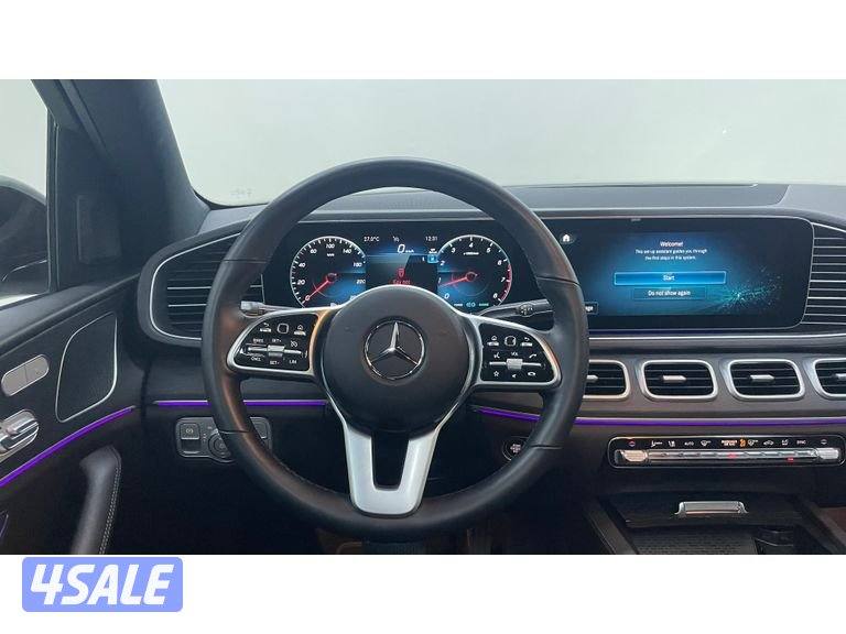 Mercedes-Benz GLE SUV12