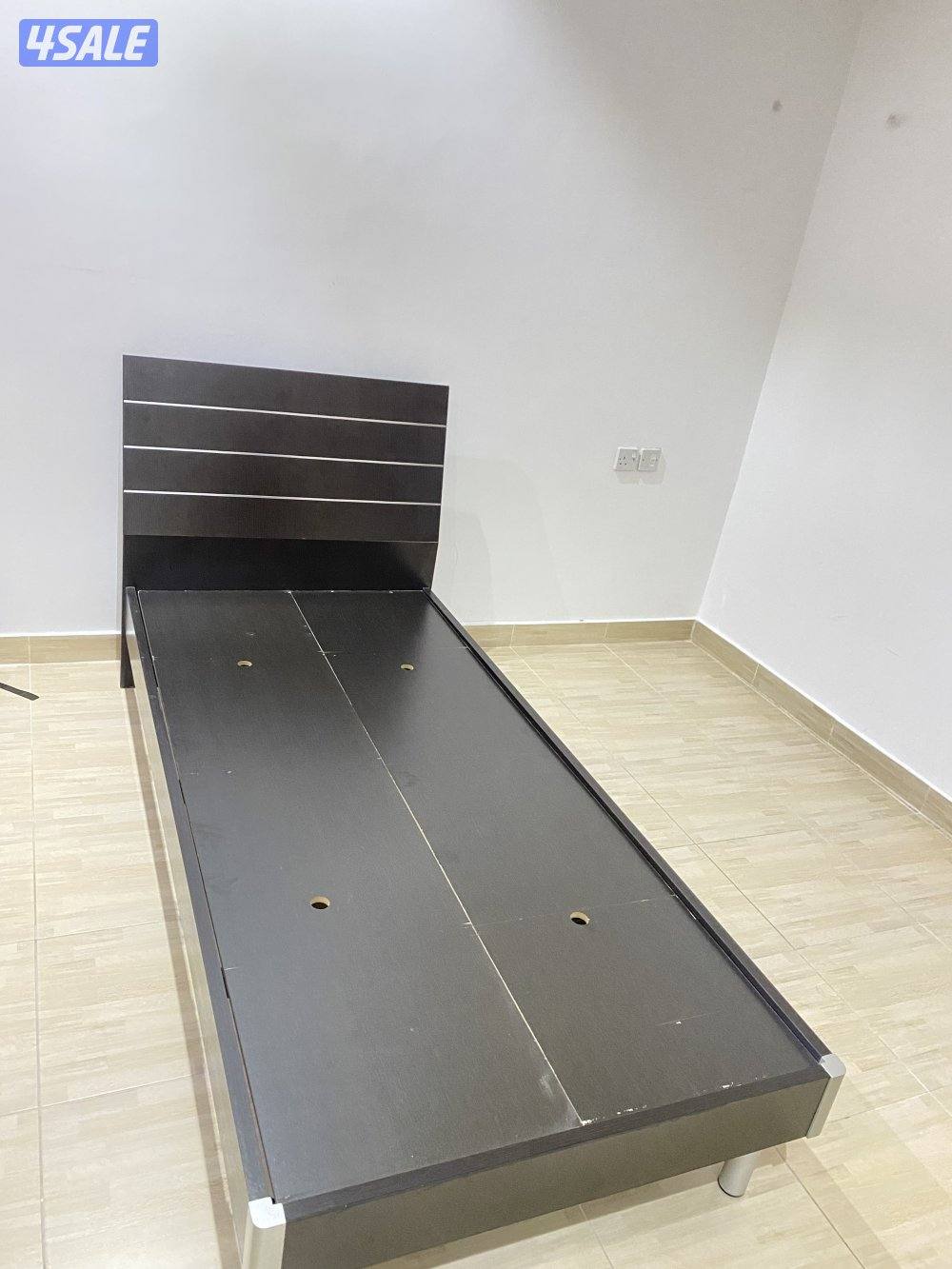 سرير مفرد من الصفاة ، مستعمل ( بحالة جيدة) single bed frame2