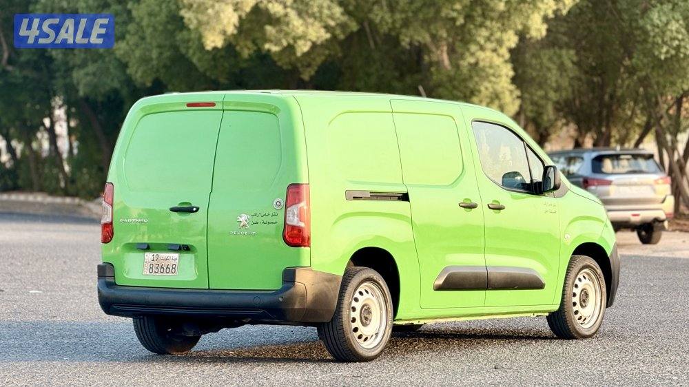 للبيع بيجو بارتنر ٢٠٢٢ مقفل1