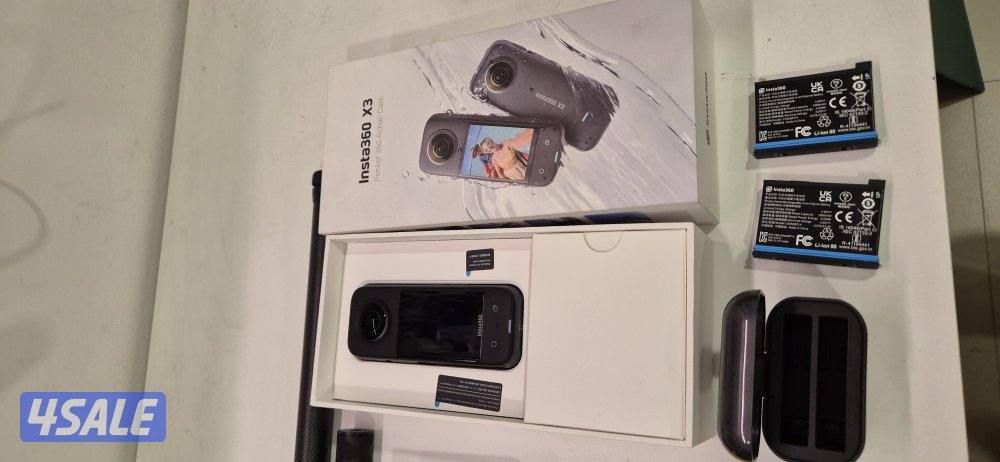 Insta360 X3 Camera with accessories original9