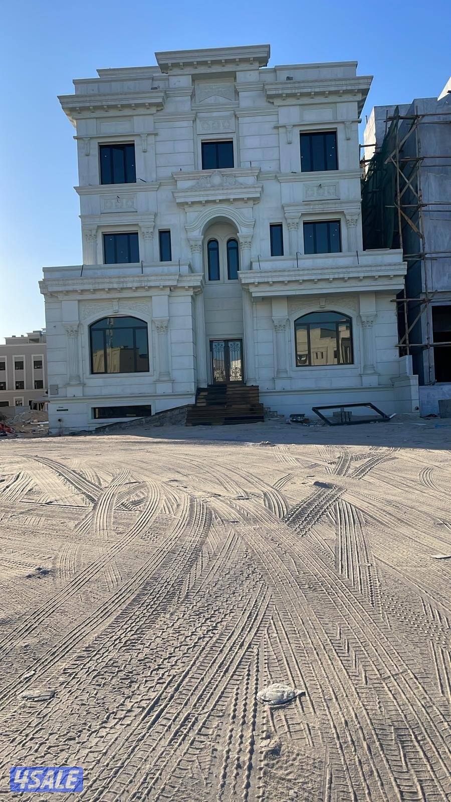 للبيع بيت بطن وظهر1