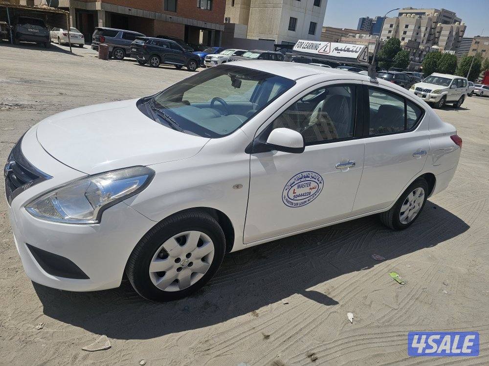 تعليم قيادة السيارات  مدربين ومدربات  سيارات حديثة  كافة مناطق الكويت0