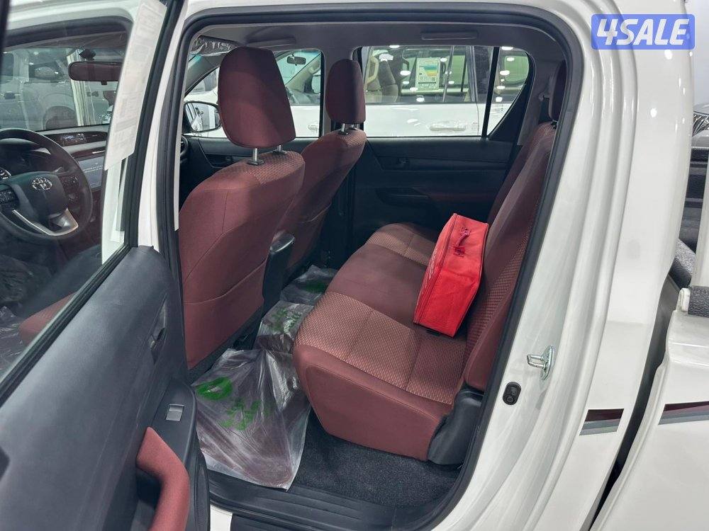 للبيع هايلكس موديل ٢٠٢٣ وارد الوكاله عداد ٧ ألف كم3