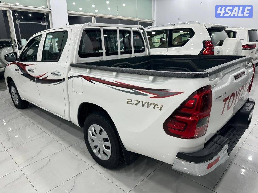 للبيع هايلكس موديل ٢٠٢٣ وارد الوكاله عداد ٧ ألف كم5