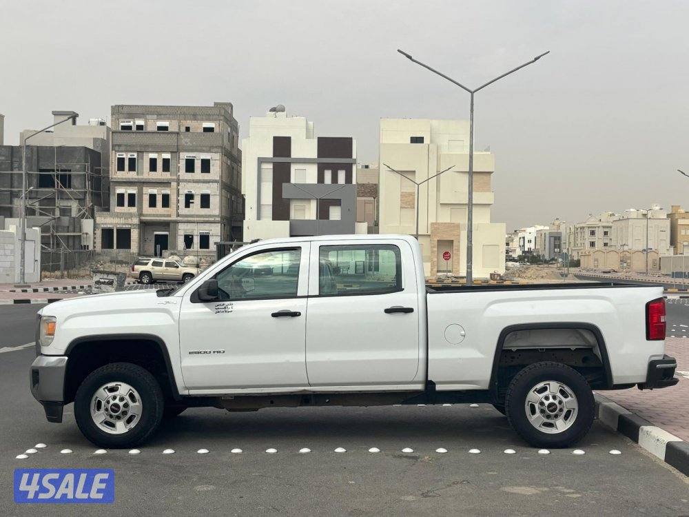 وانيت جمس سييرا
٢٠١٧
غمارتين
دبل قير
ماشي ٤٠٠ الف
فحص
مكينه قير د1