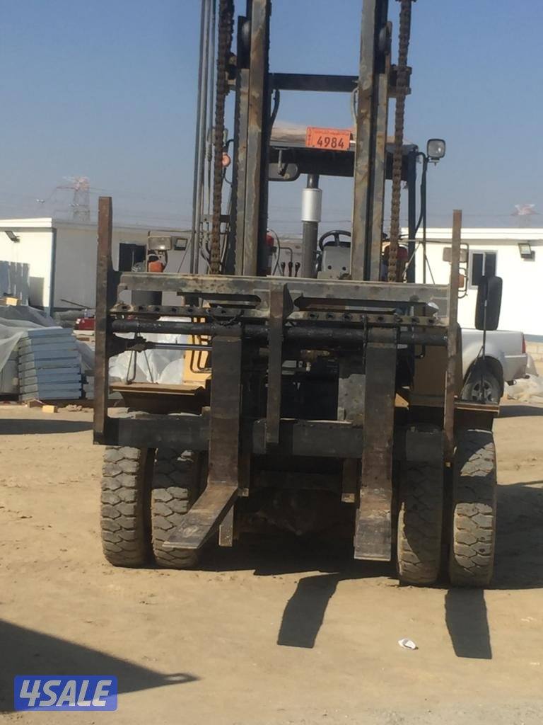 فوركلفت كتربلر 2009 10 طن1