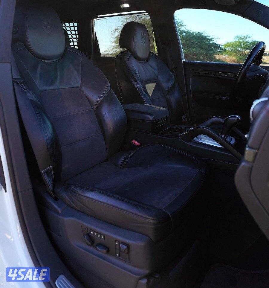 Cayenne GTS (OVERLANDER)12