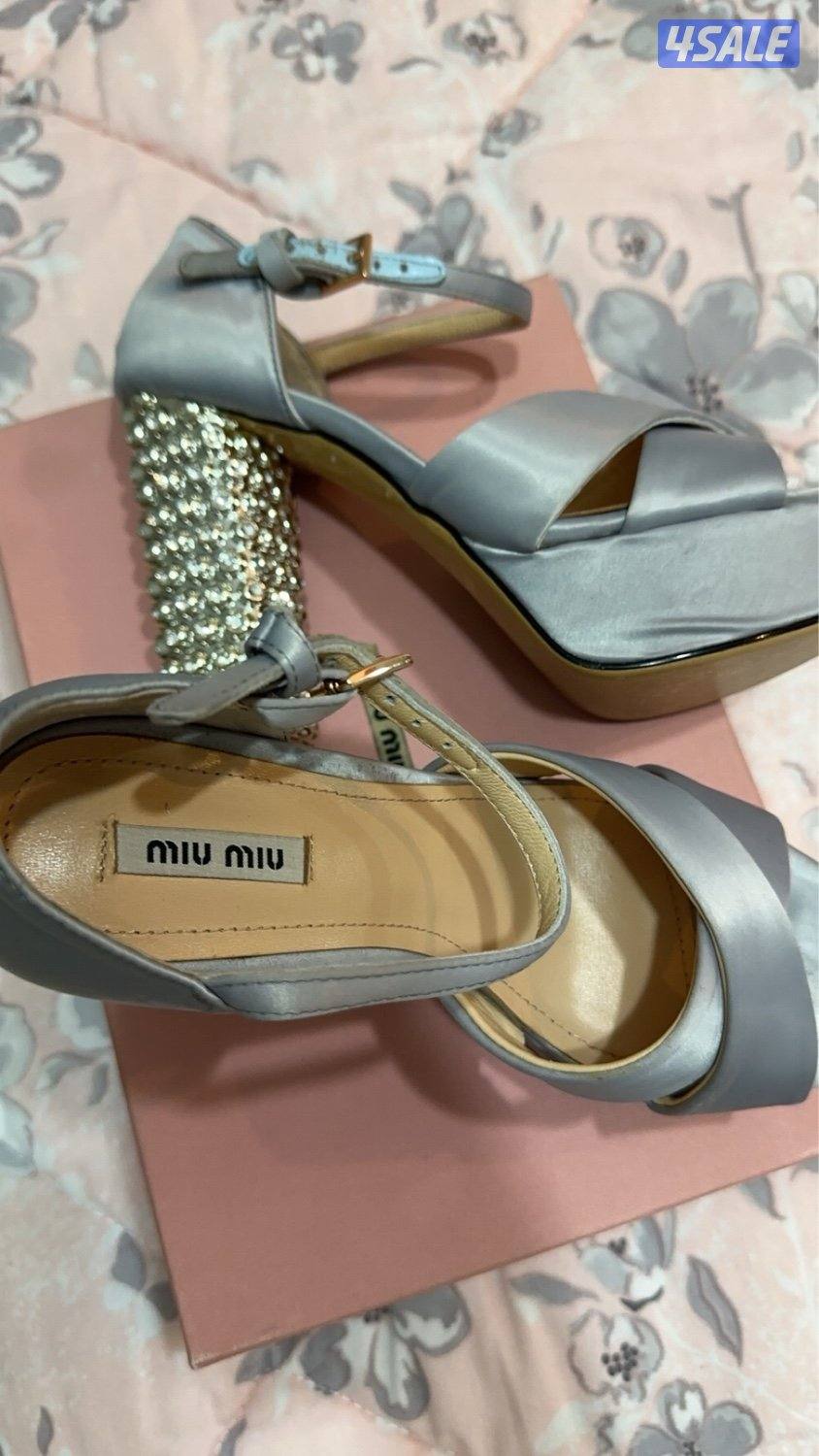 للبيع هذي الفساتين11