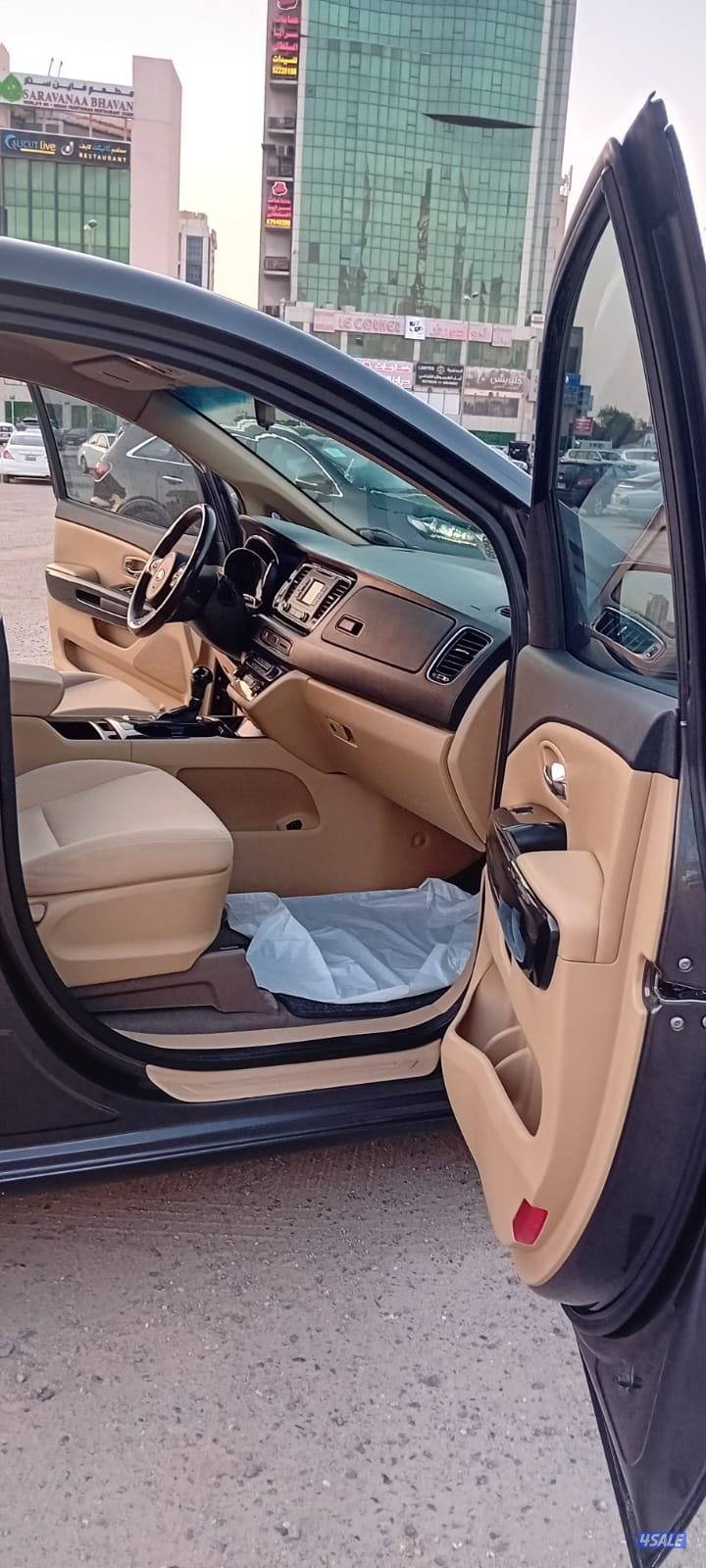 كيا جراند كرنفال 2016 عداد 184 الف بحالة فوق الممتازة9