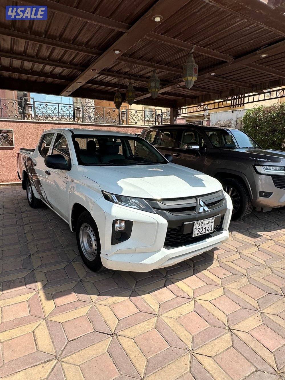 وانيت ميتسوبيشي 2021 بحالة الوكاله1