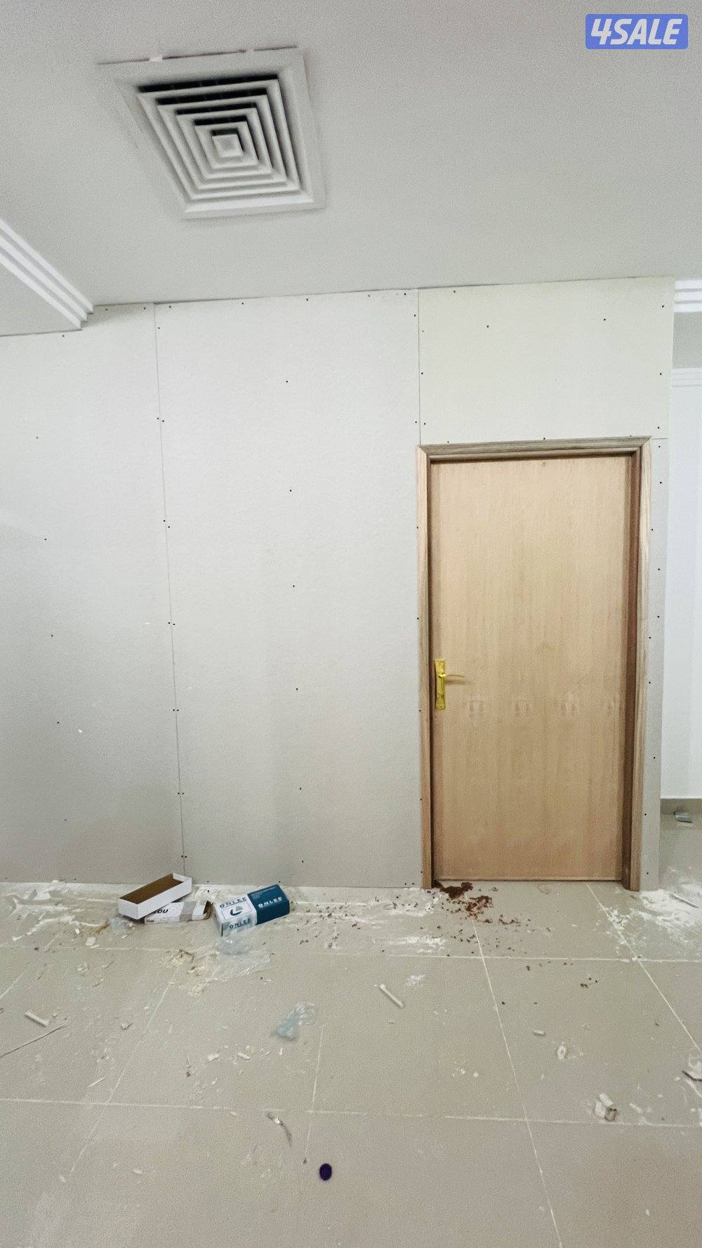 جبسم بورد بارتيشن و طوفه ديكور جبس أمريكي باب خشب6