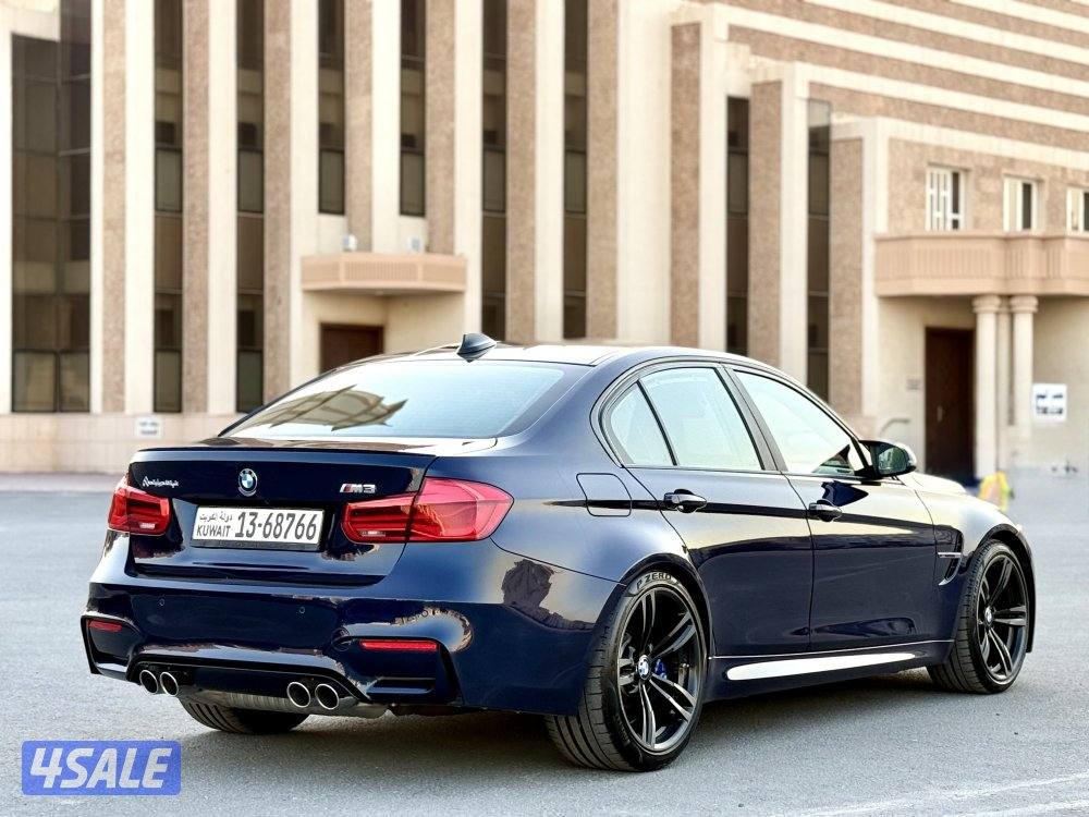 بحالة نادرة عداد 61 الف سيرفيس منتظم بالوكالة M3 موديل ٢٠١٥1