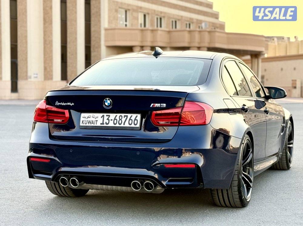 بحالة نادرة عداد 61 الف سيرفيس منتظم بالوكالة M3 موديل ٢٠١٥4