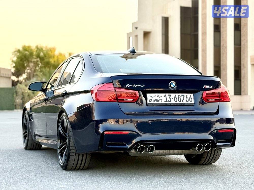 بحالة نادرة عداد 61 الف سيرفيس منتظم بالوكالة M3 موديل ٢٠١٥10