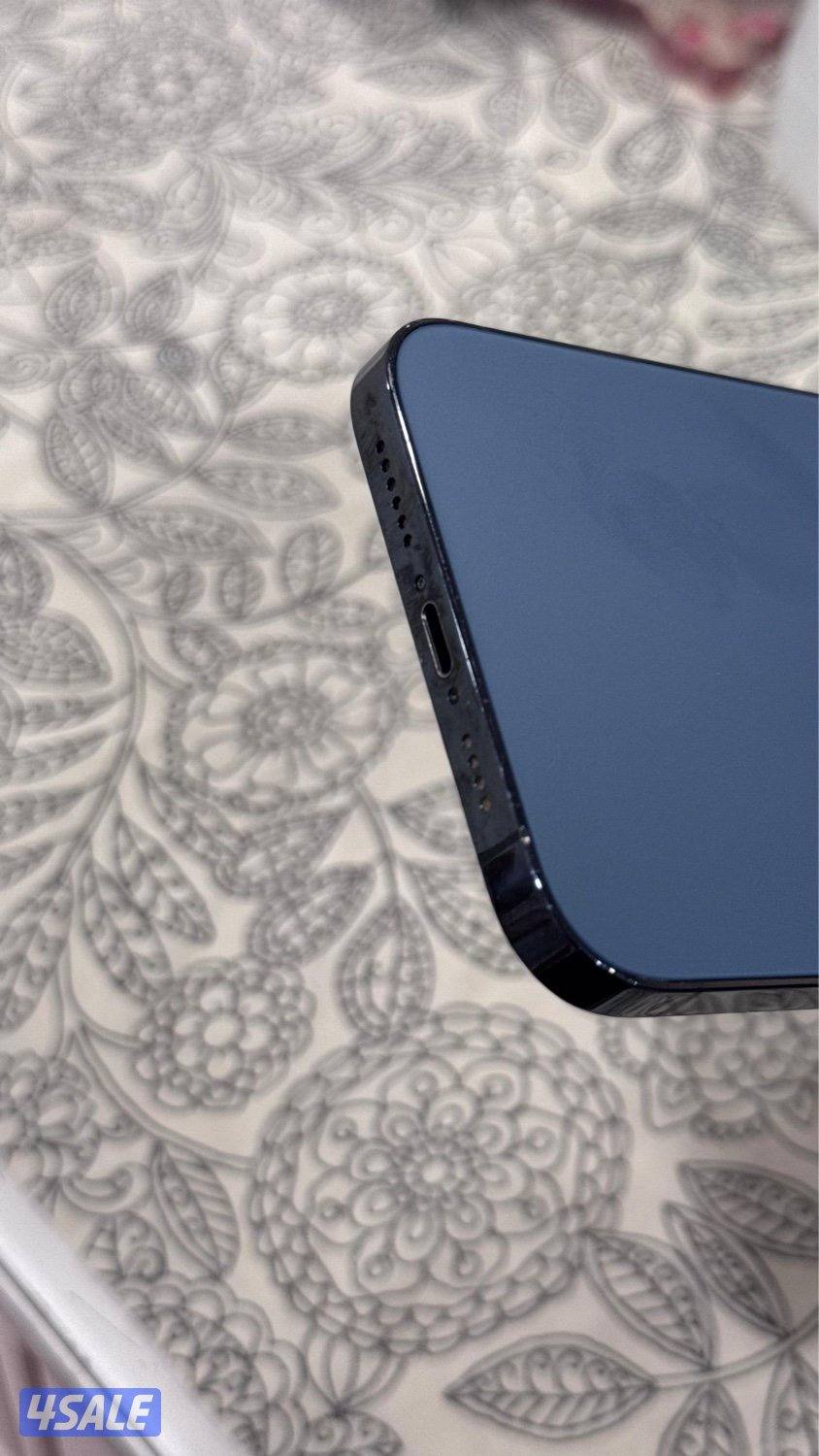 للبيع آيفون ١٢ برو ماكس سليم بدون كسور2