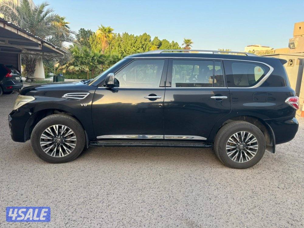 نيسان باترول موديل 2014 بحالة فوق الممتازة للبيع3