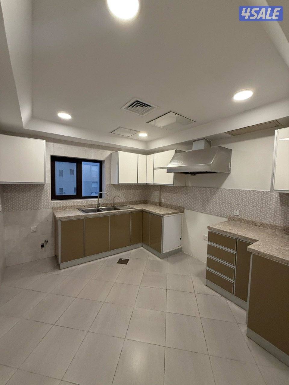 شقة راقية في الصديق المساحة ٢٢٠ متر مربع3