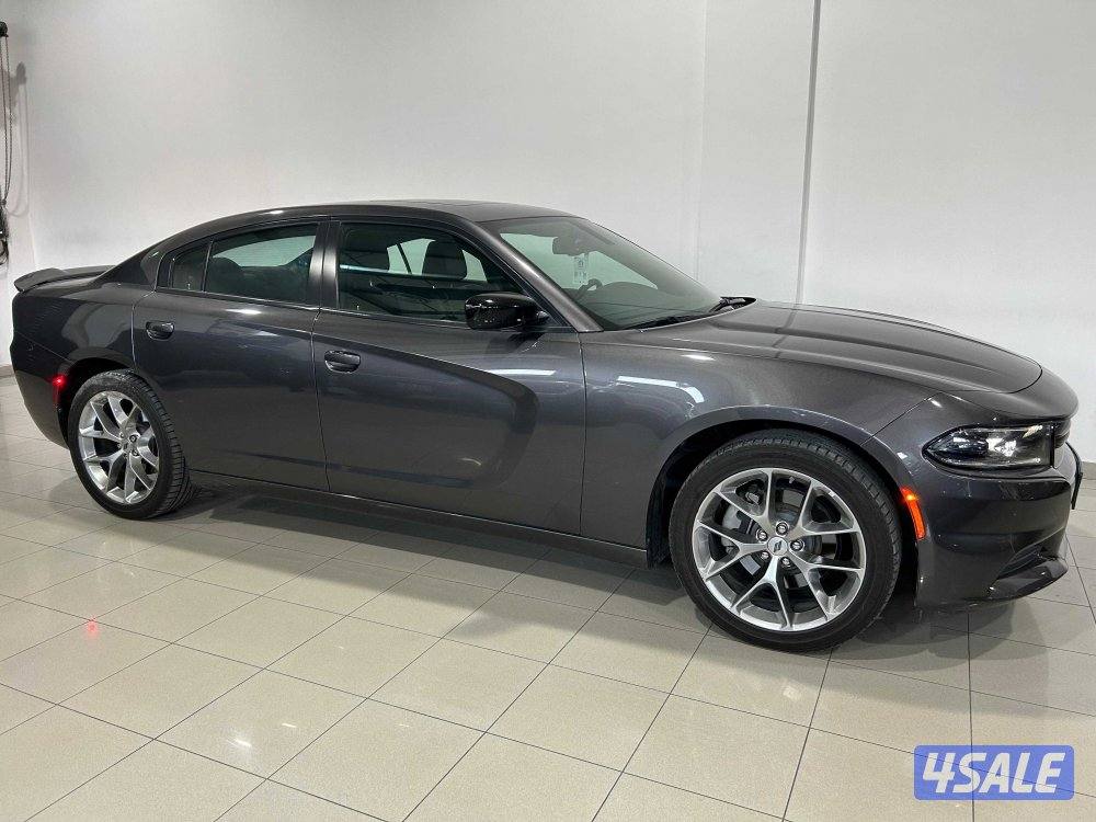 Dodge Charger SXT Plus2