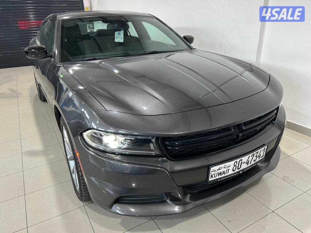 Dodge Charger SXT Plus1