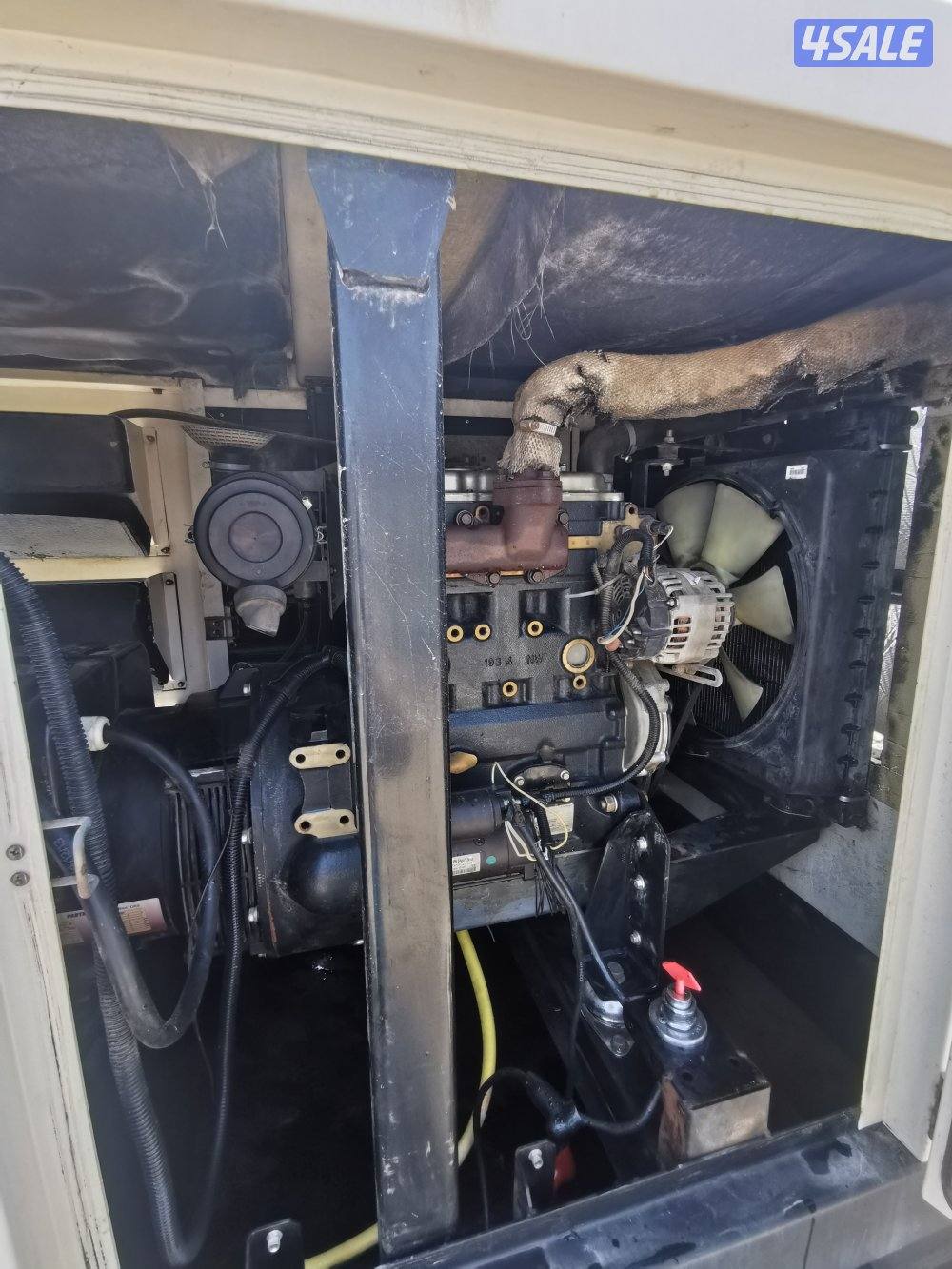 للبيع مكينة بيركنز النصف7