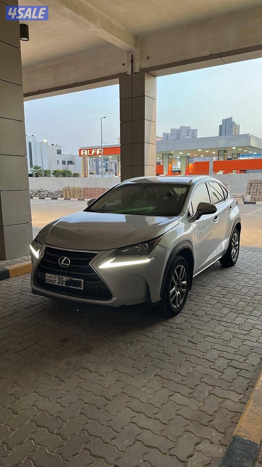 للبيع لكزس nx 200 turbo بحالة ممتازه شرط الفحص4